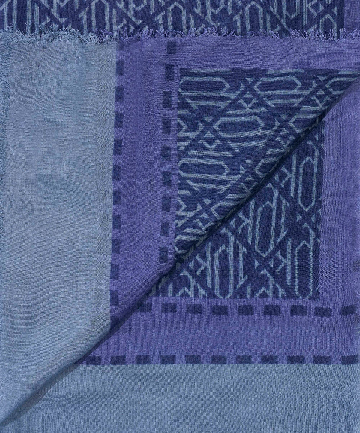 Zoomed Monogram Shawl 180X180 Cm