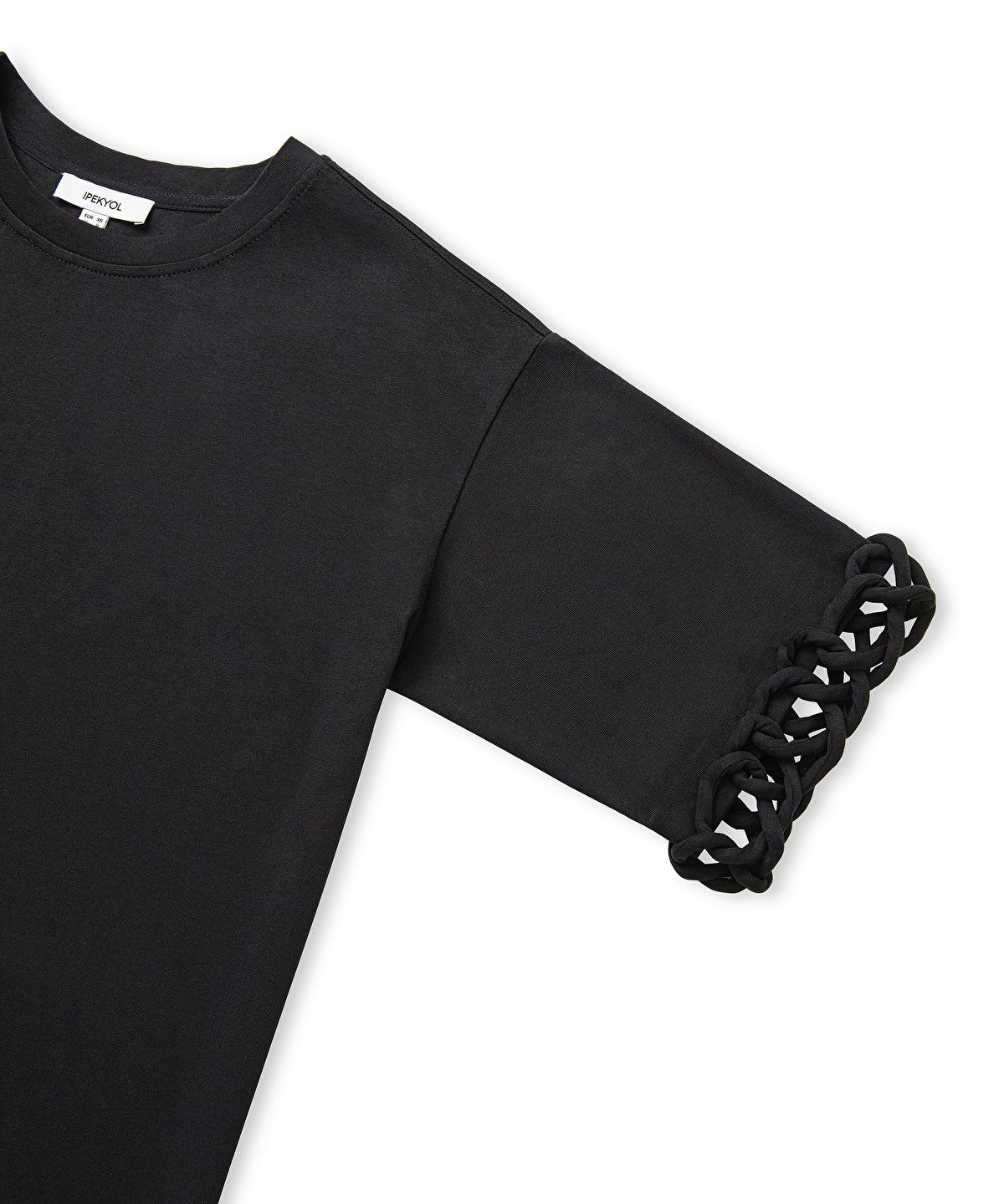 Zoomed Dress With Applique