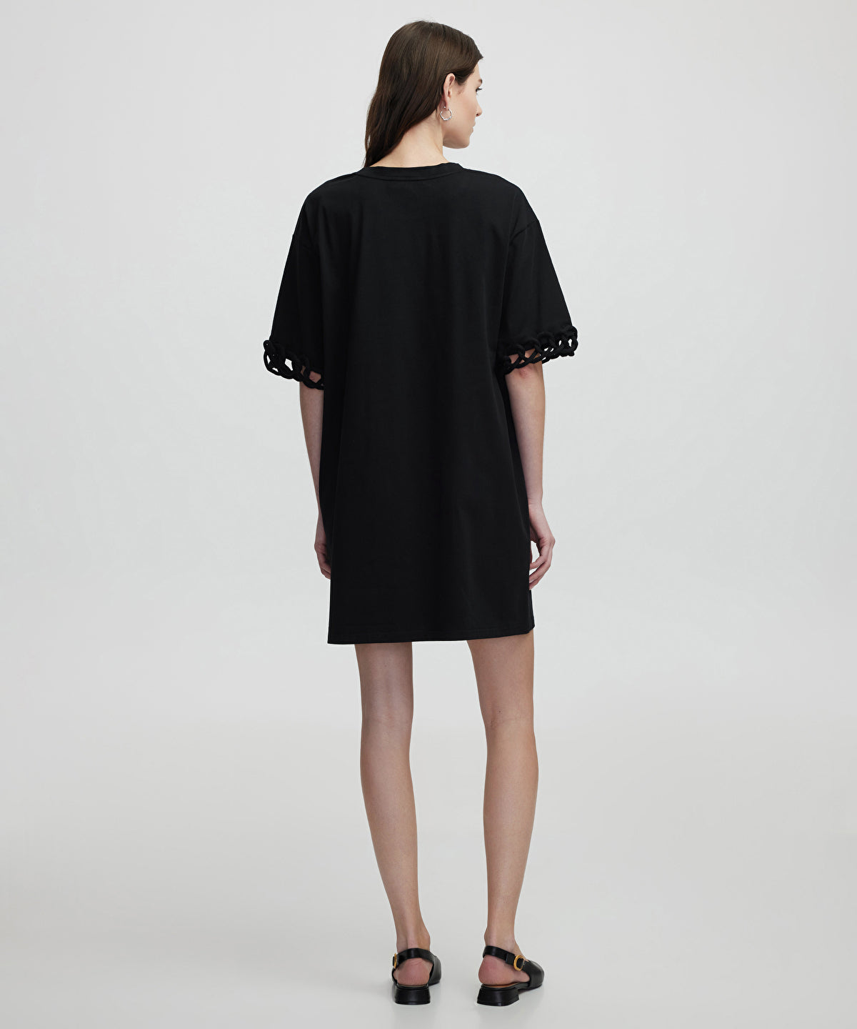 Zoomed Dress With Applique