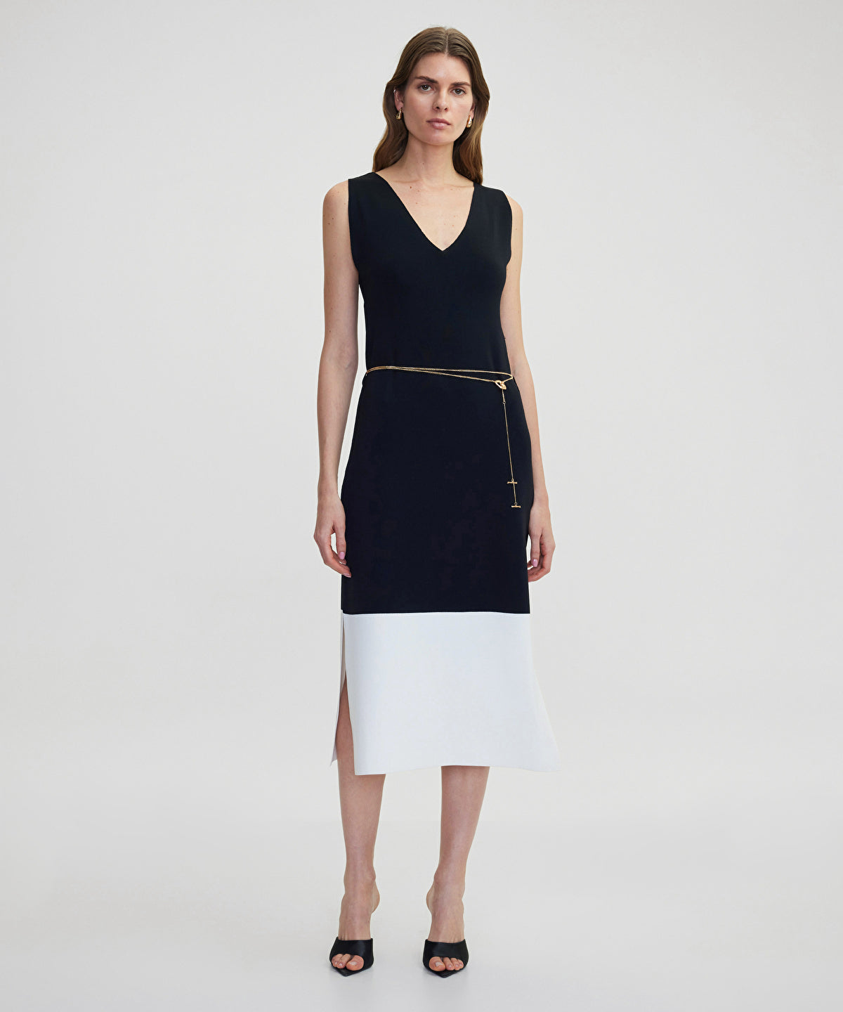 Knit Dress With Chain Belt