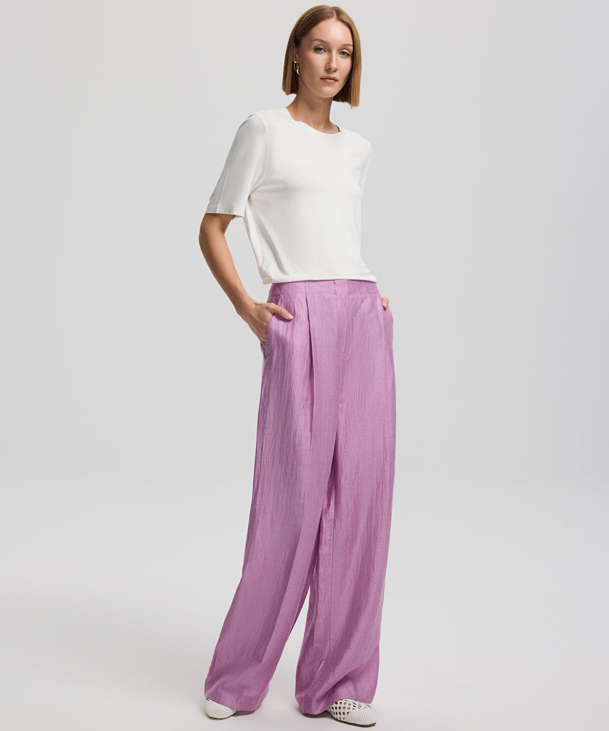 Zoomed Darted wide-leg trousers