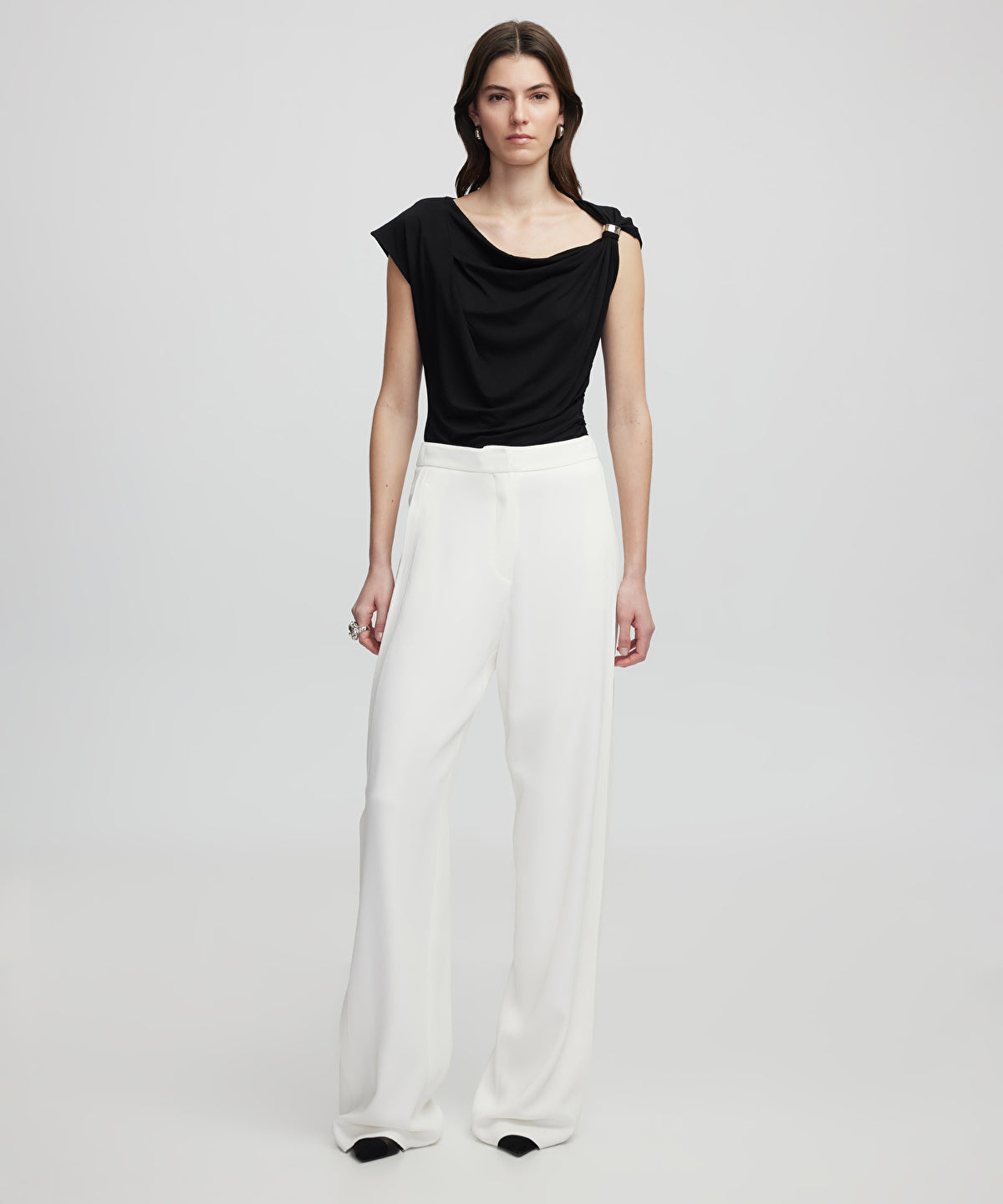 Wide-leg trousers