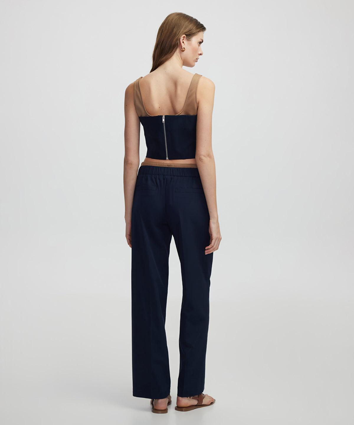 Trousers with contrast waistband