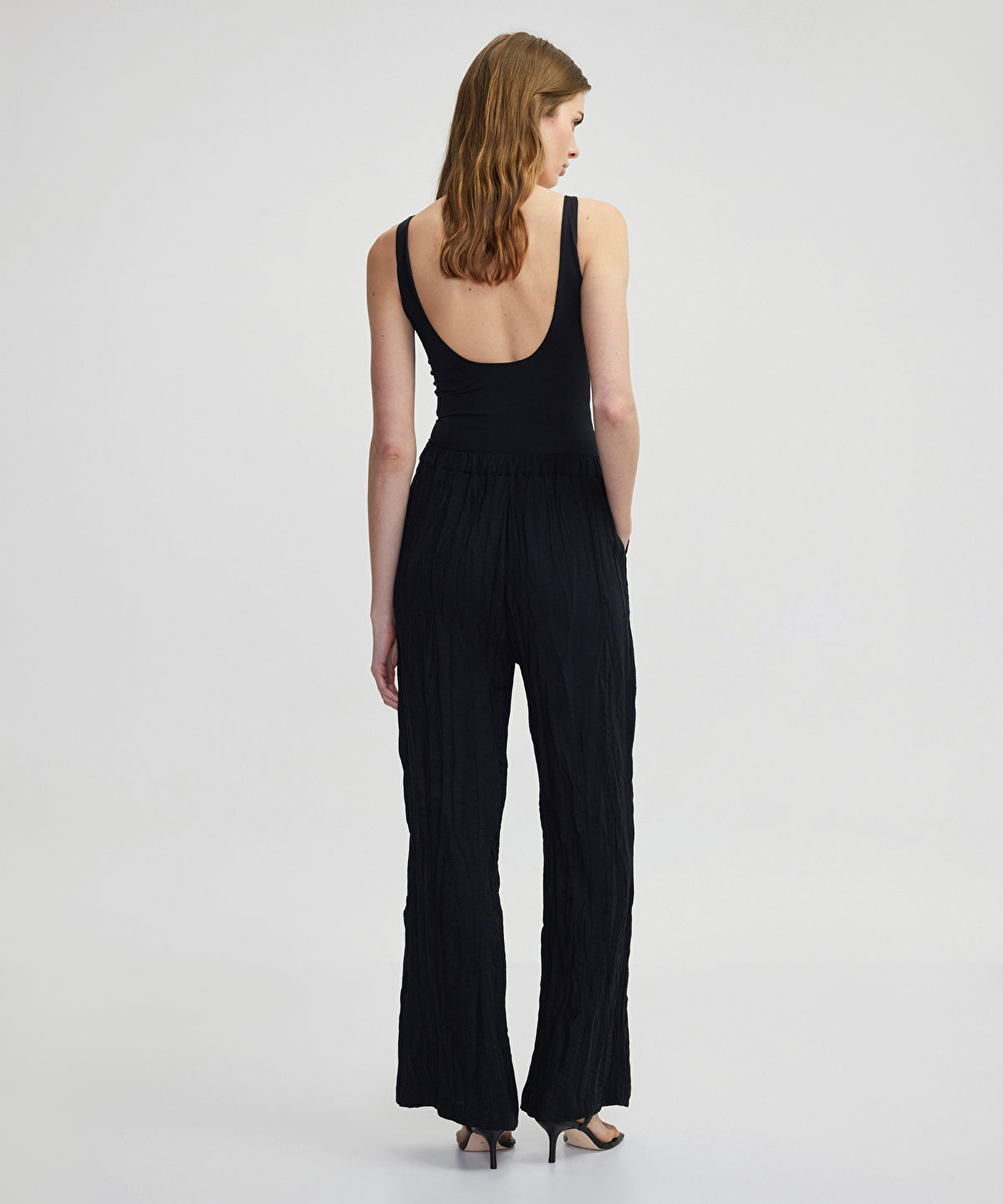 Zoomed Crinkle-Effect Trousers