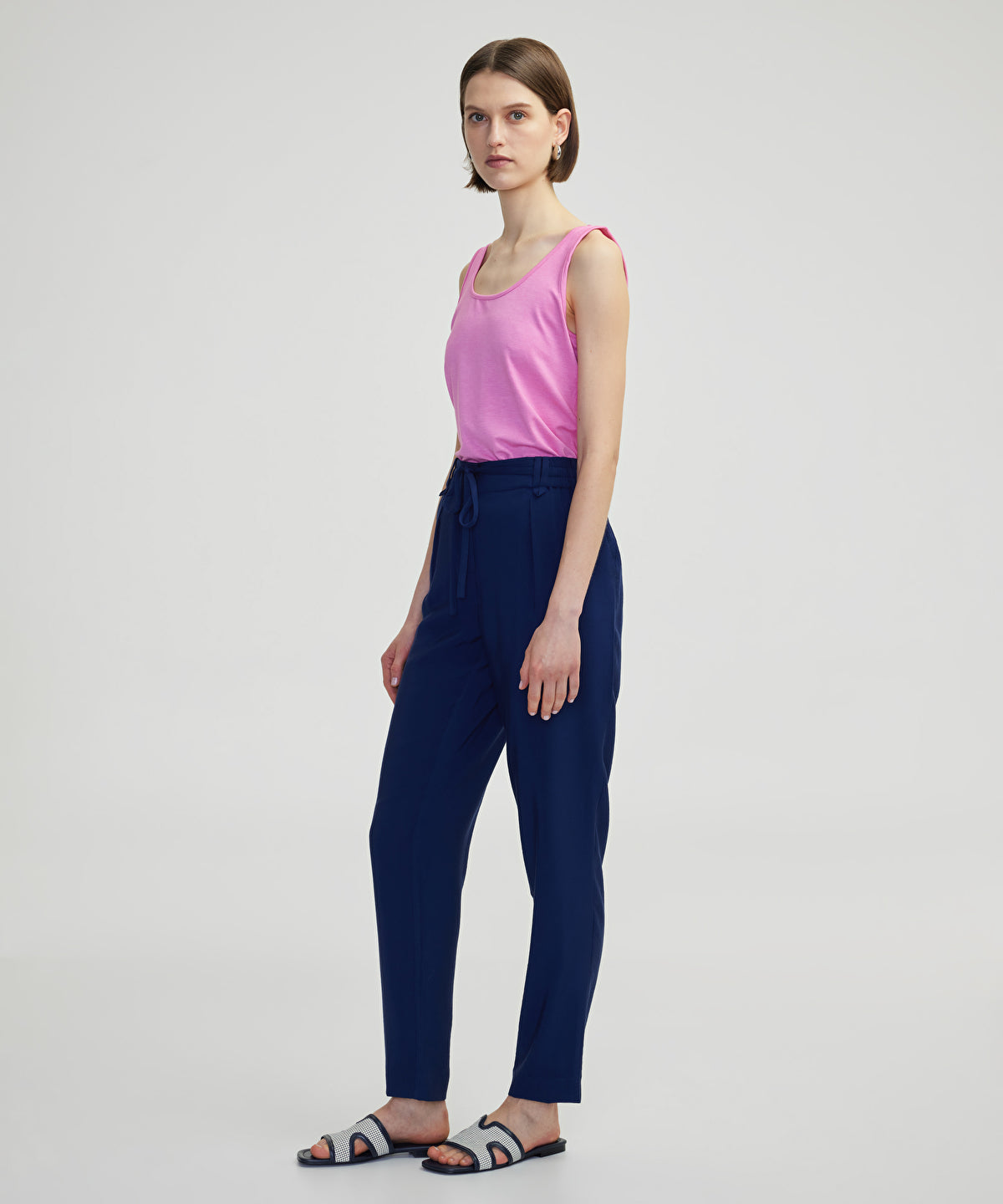Carrot Fit Trousers With Drawstring