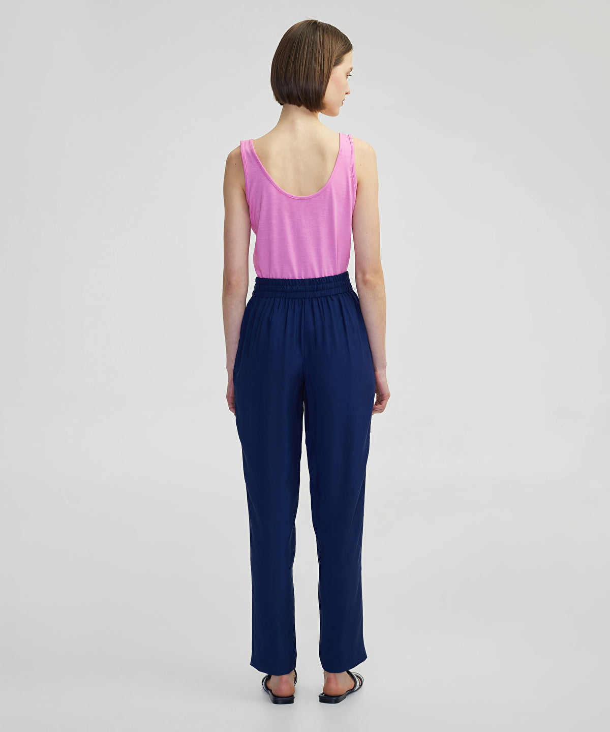 Carrot Fit Trousers With Drawstring