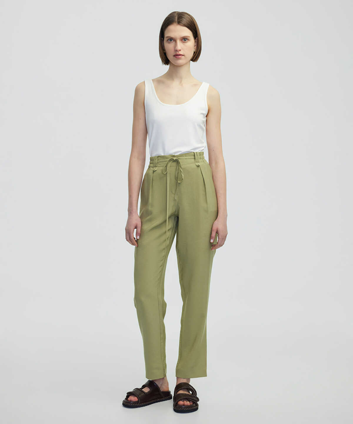 Carrot Fit Trousers With Drawstring