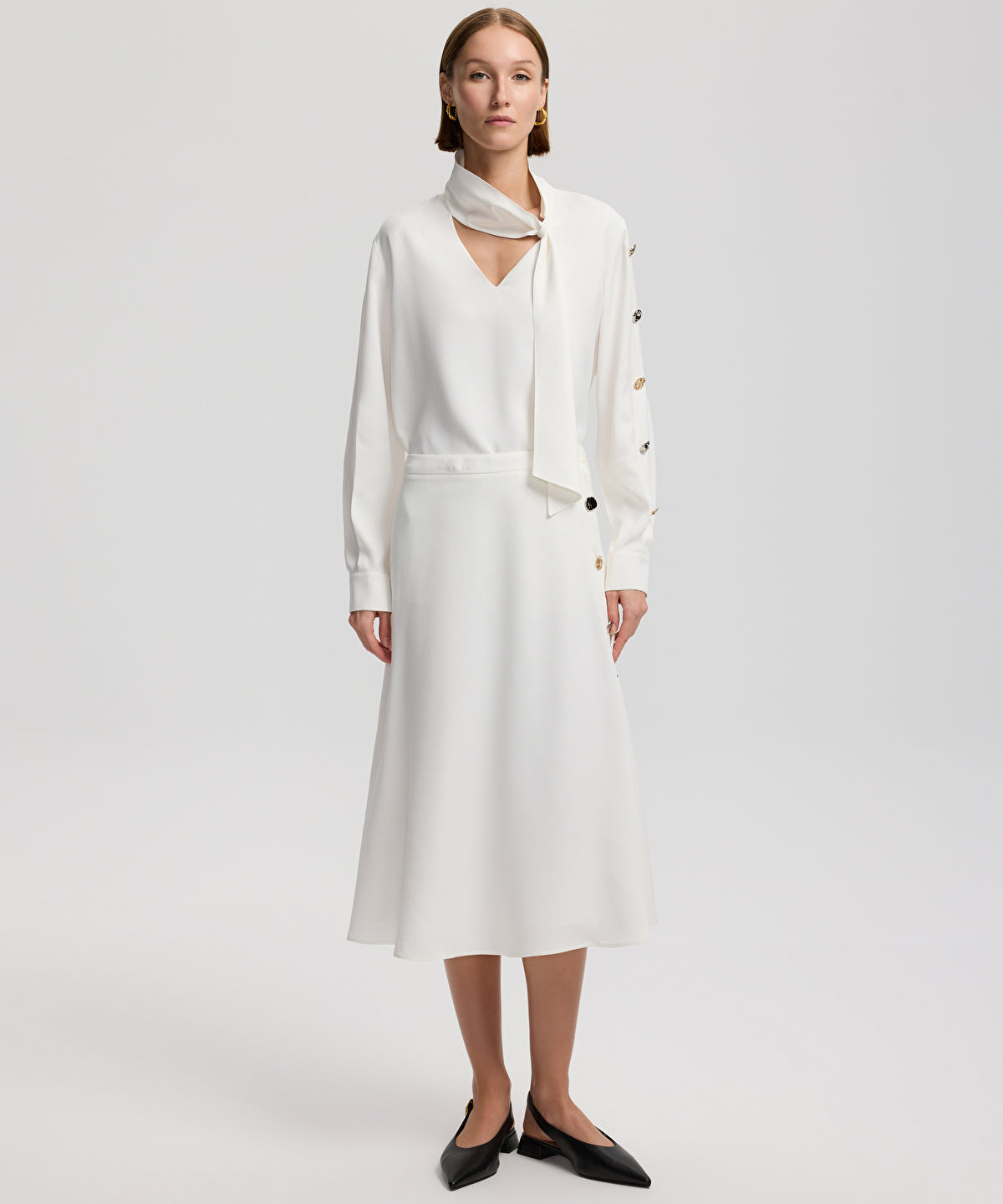 Zoomed Buttoned Midi Skirt