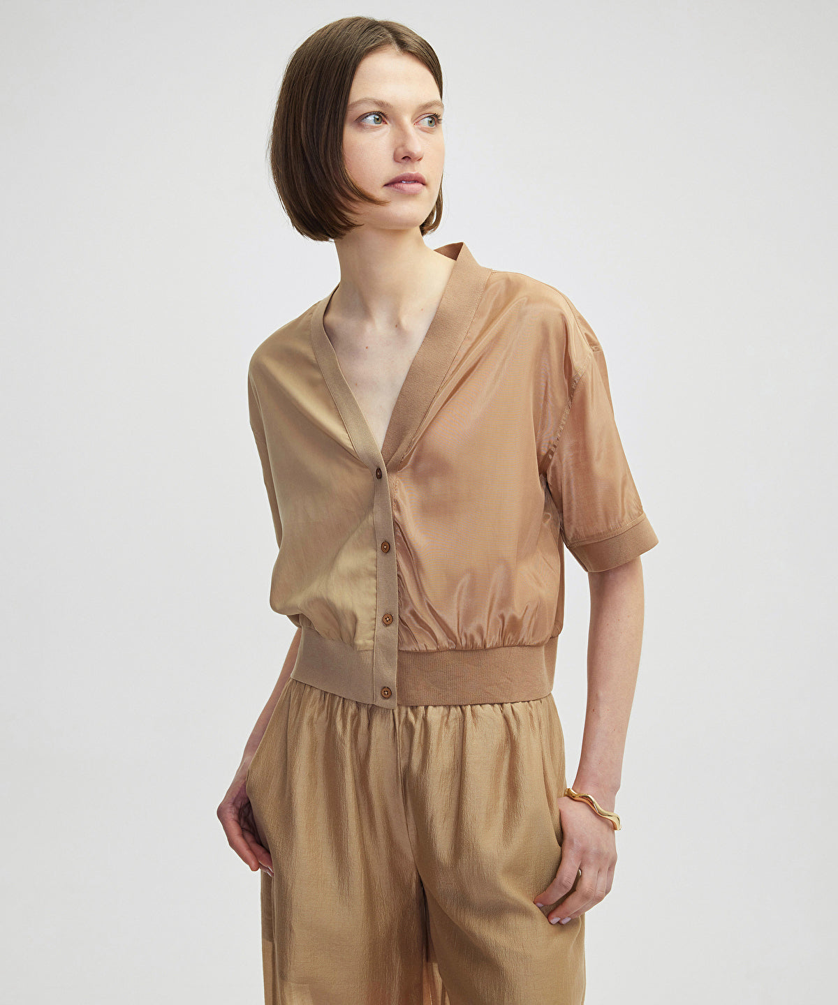 Zoomed Colorblock V Neck Blouse