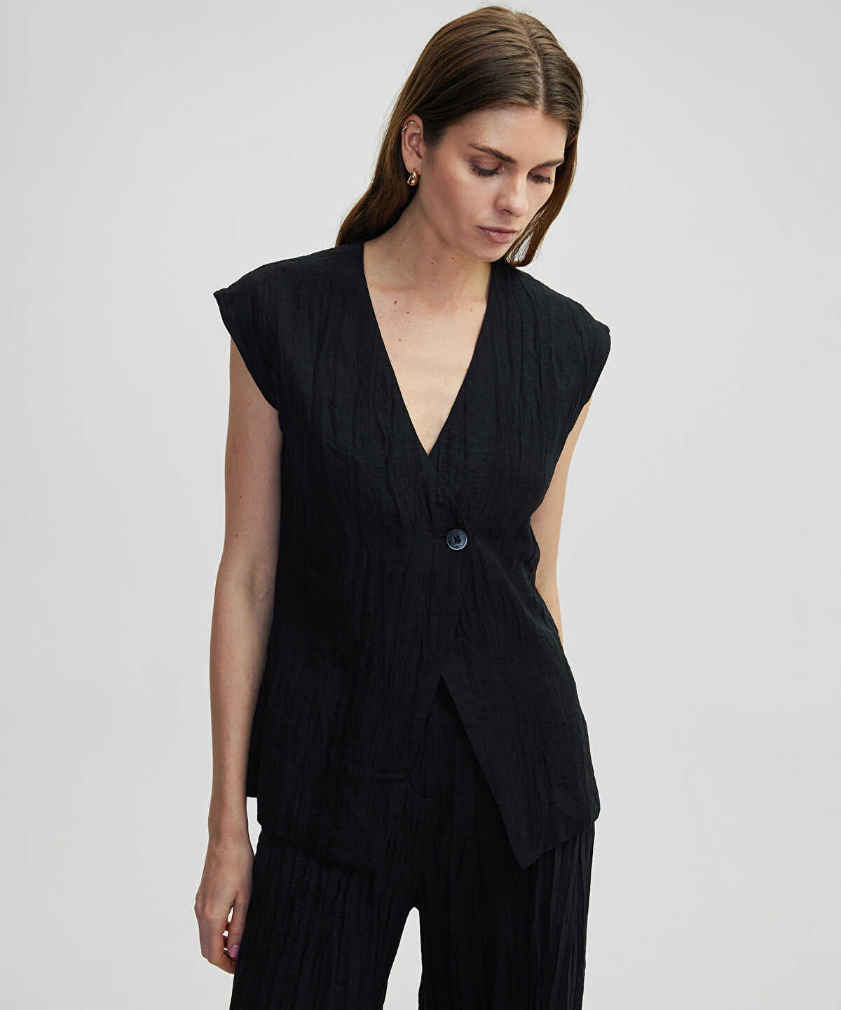 Crinkle-Effect Vest