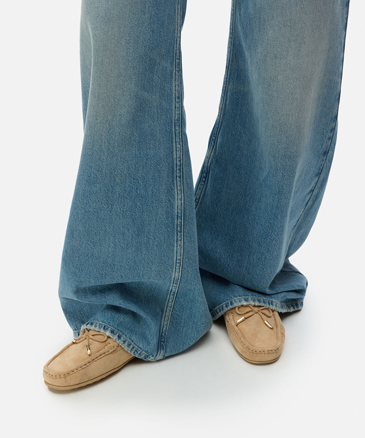 Zoomed Loafers With Bow