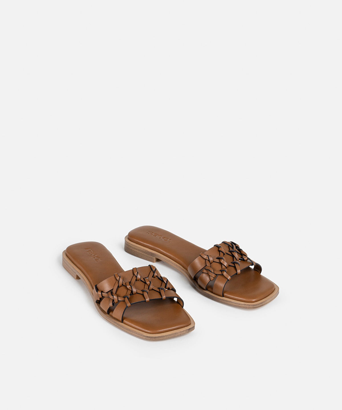 Textured slippers