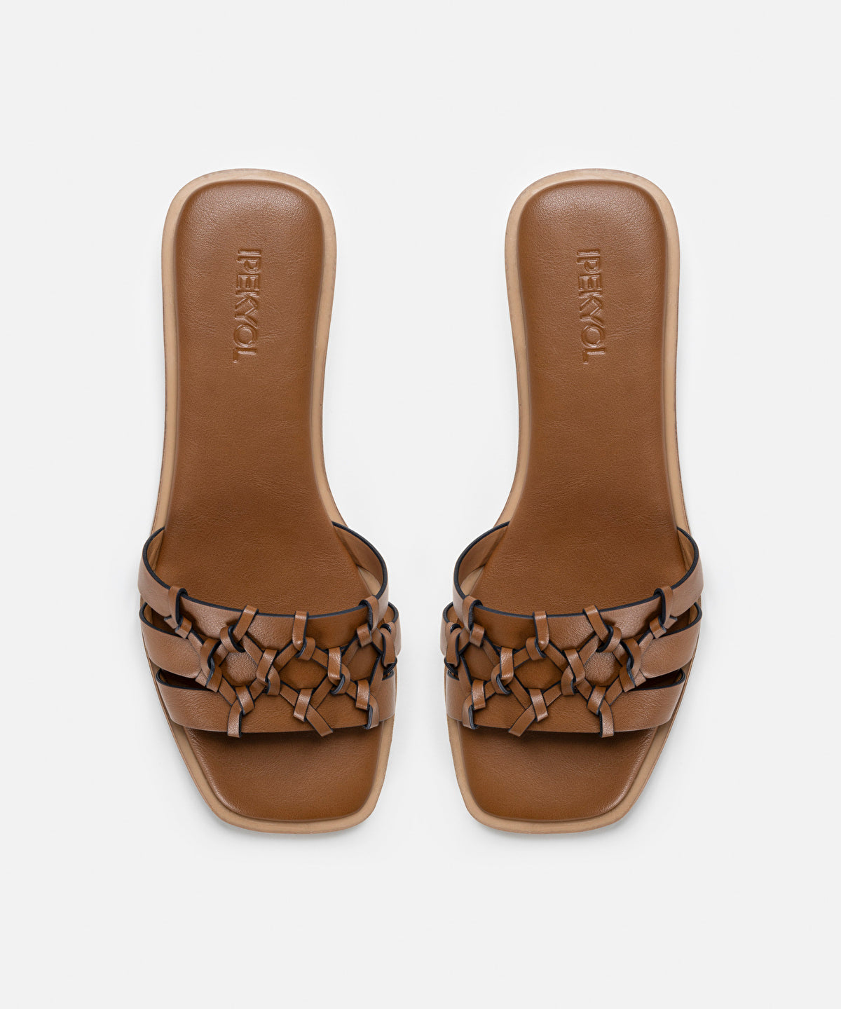 Textured slippers