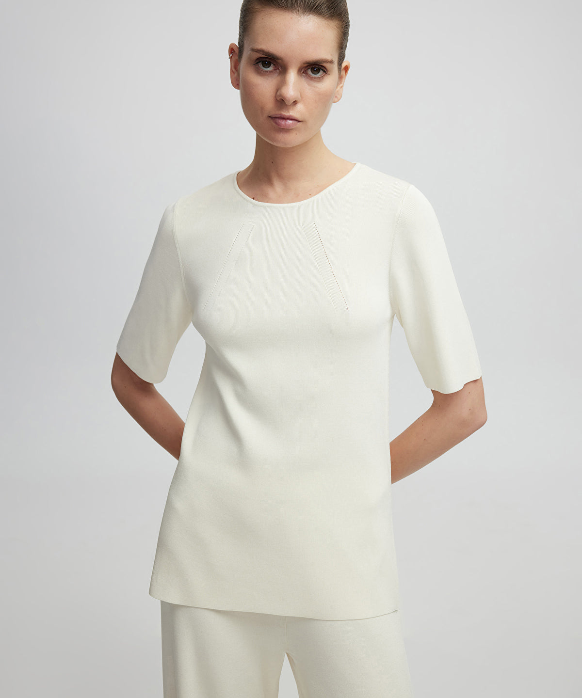 Slim fit knit top