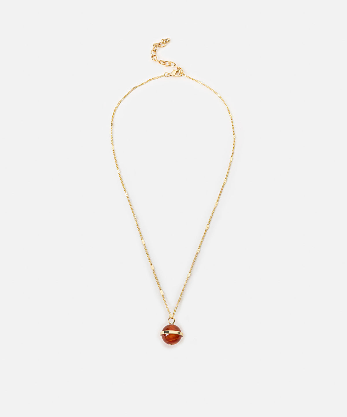 Metal necklace with contrasting pendant
