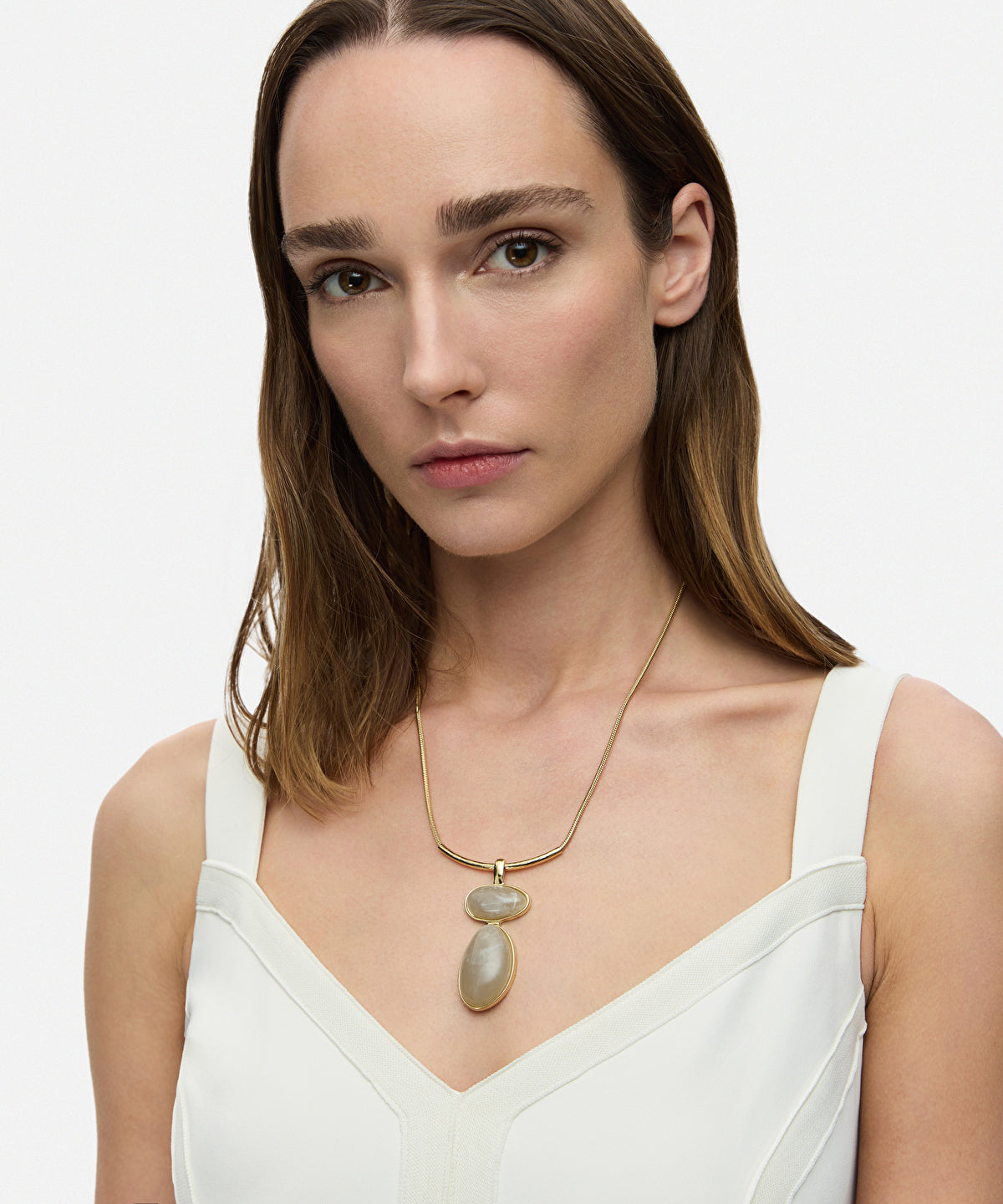 Oval resin pendant necklace