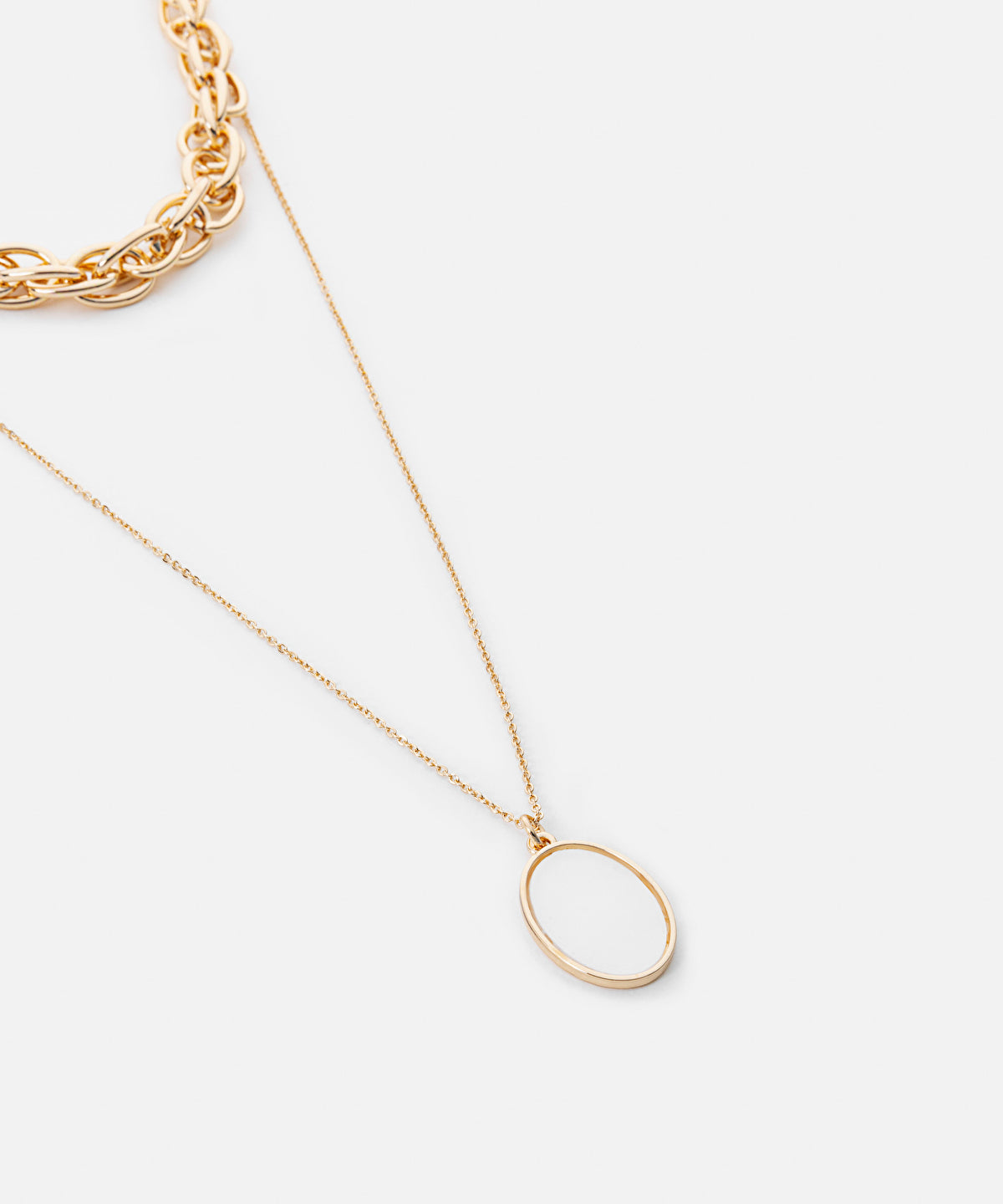 Contrast Pendant Chain Necklace