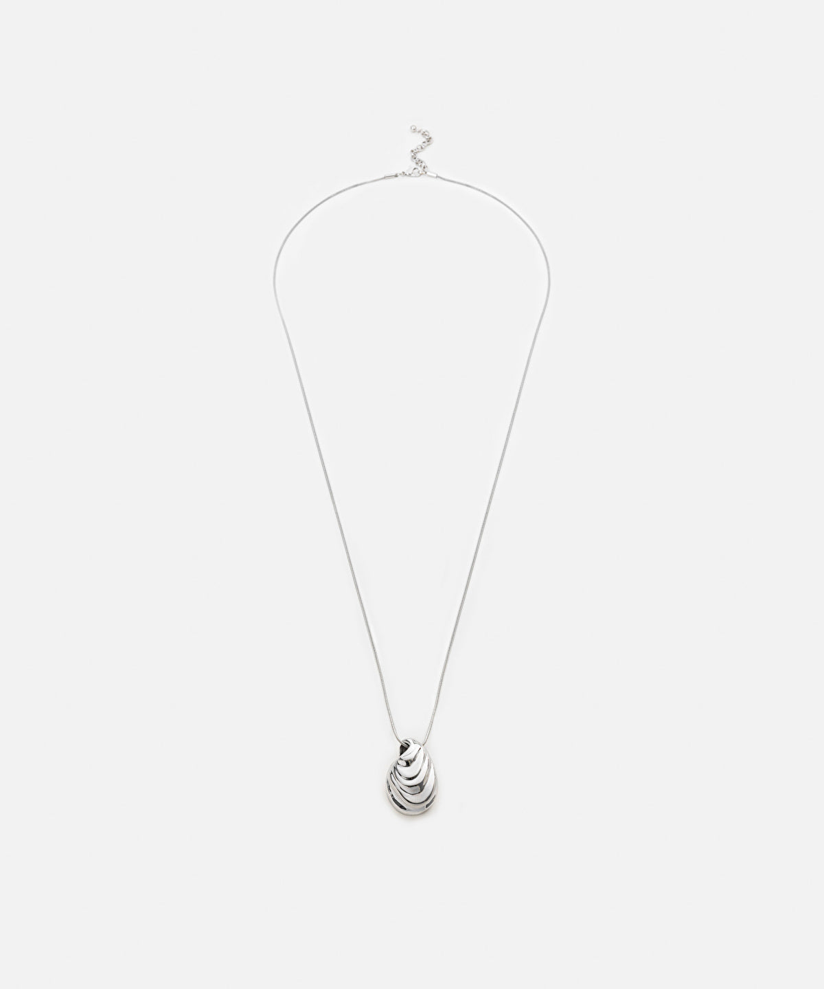 Textured Pendant Necklace