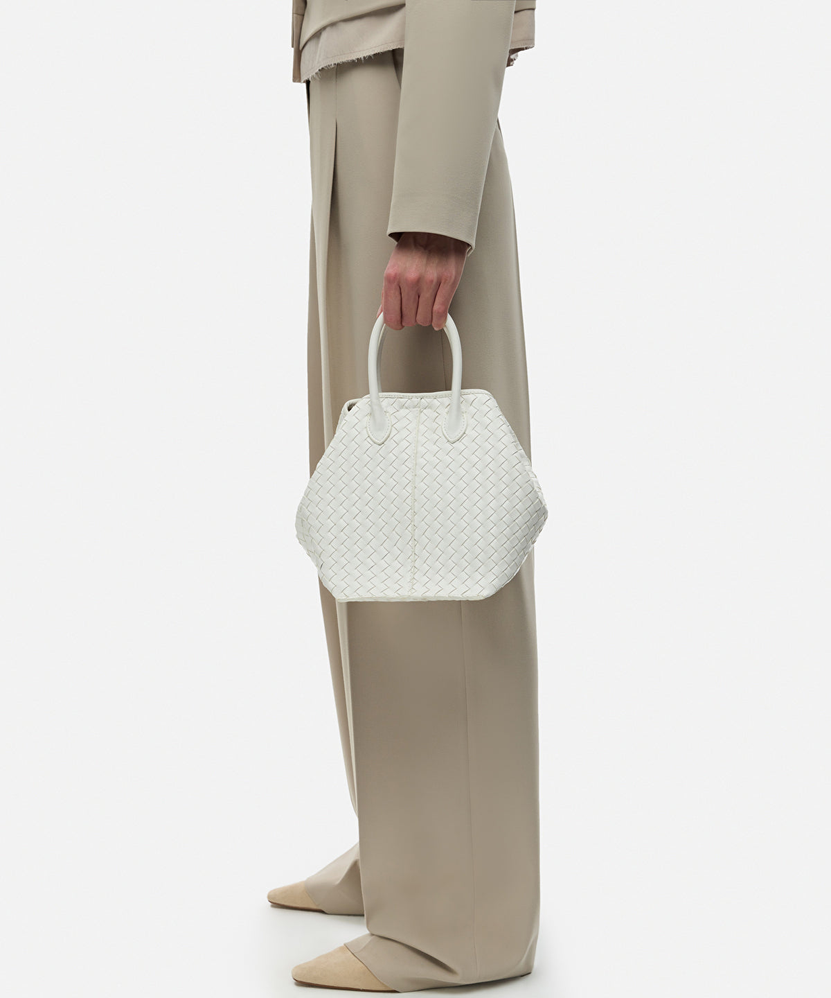 Lattice versatile bag