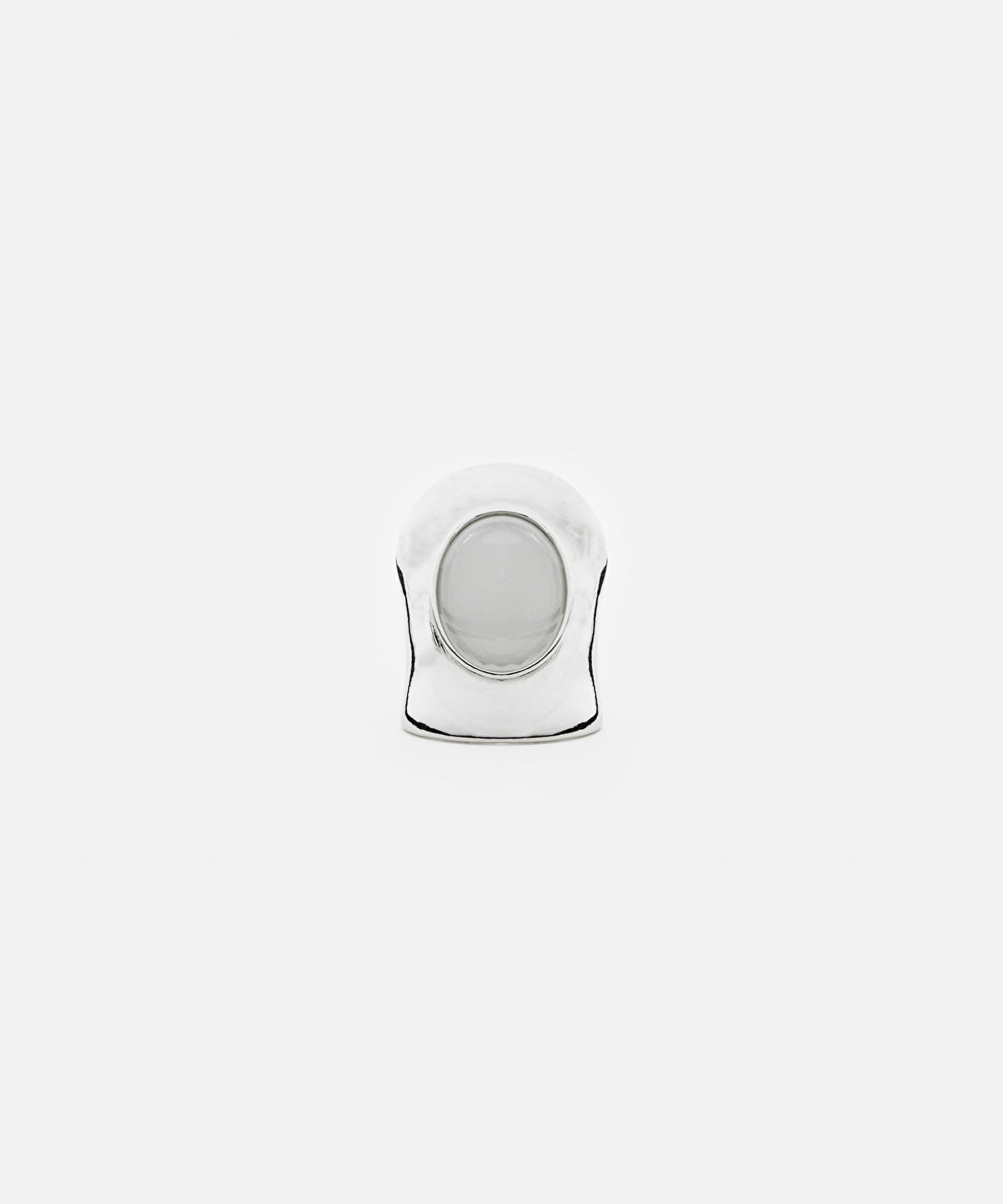 Metal ring with resin