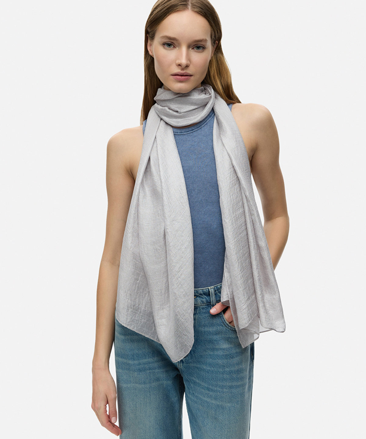 Zoomed Shiny Shawl