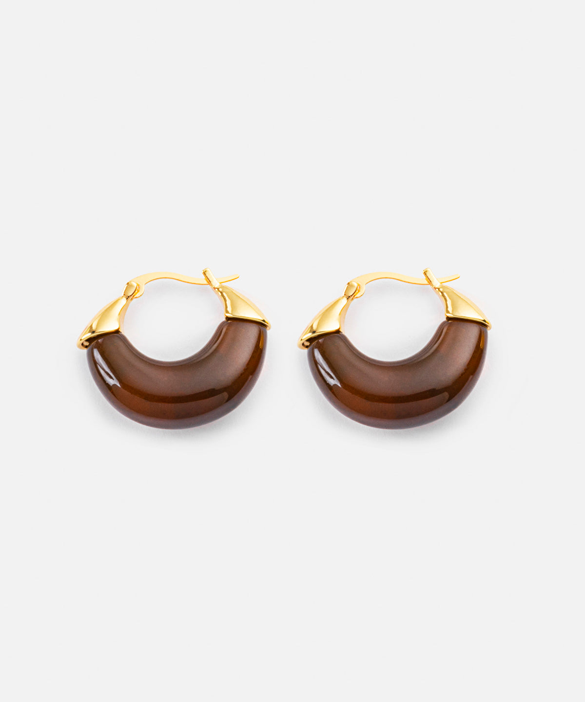 Contrasting resin earrings