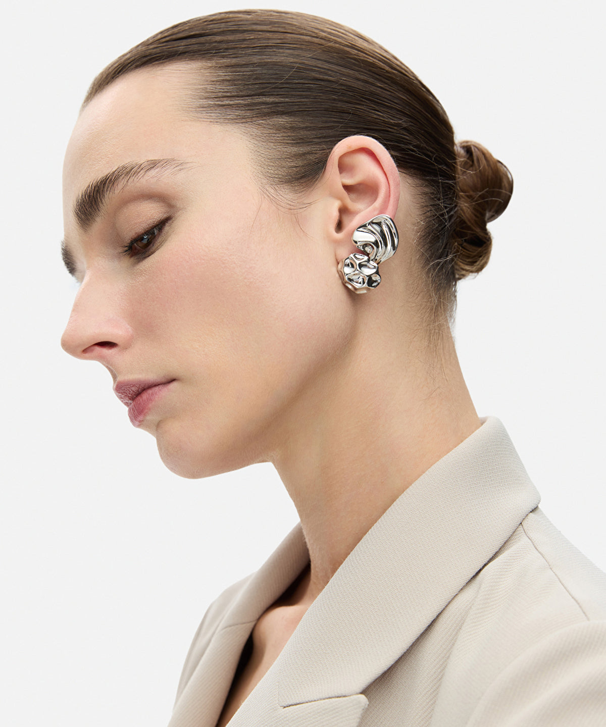 Pack of metal earrings