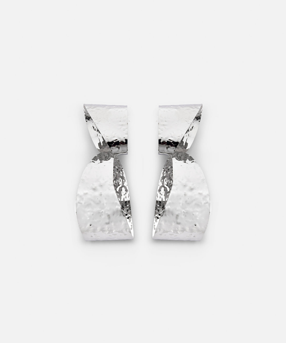 Intertwined textured earrings