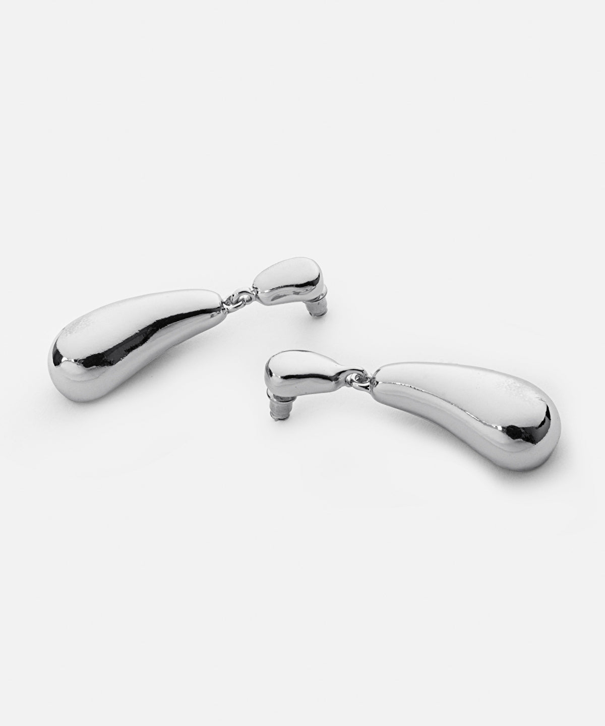 Zoomed Metal Dangle Earrings