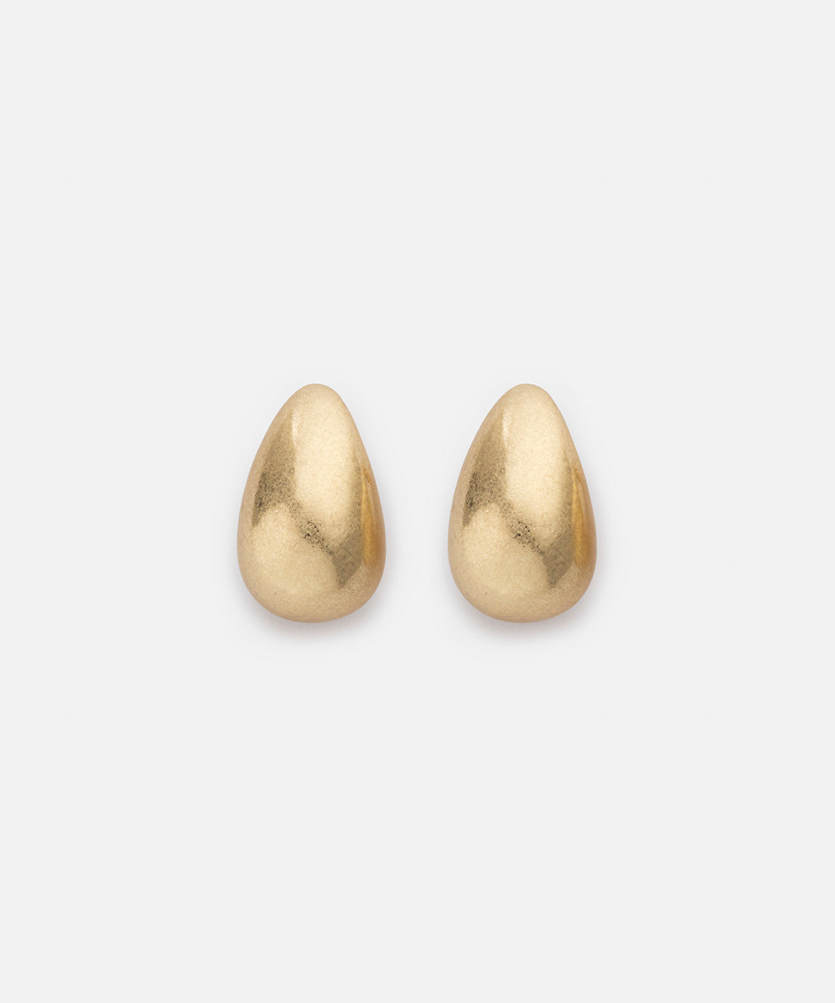 Drop shaped metal earrings