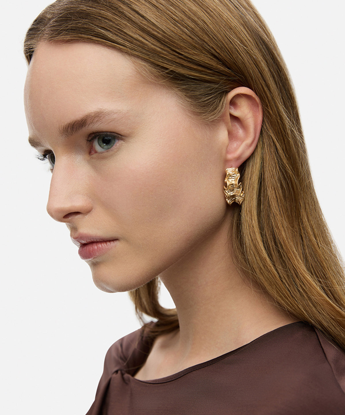 Textured hoop earrings