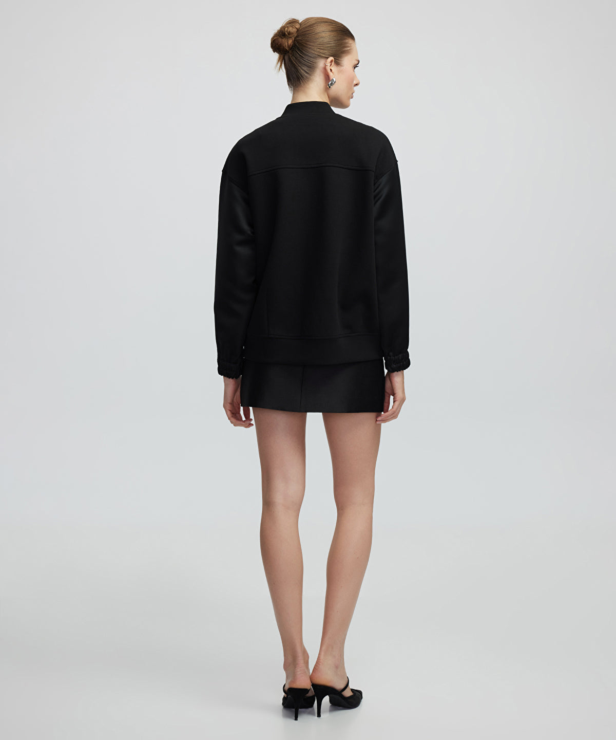 Zoomed Sweatshirt With Adjustable Buttons