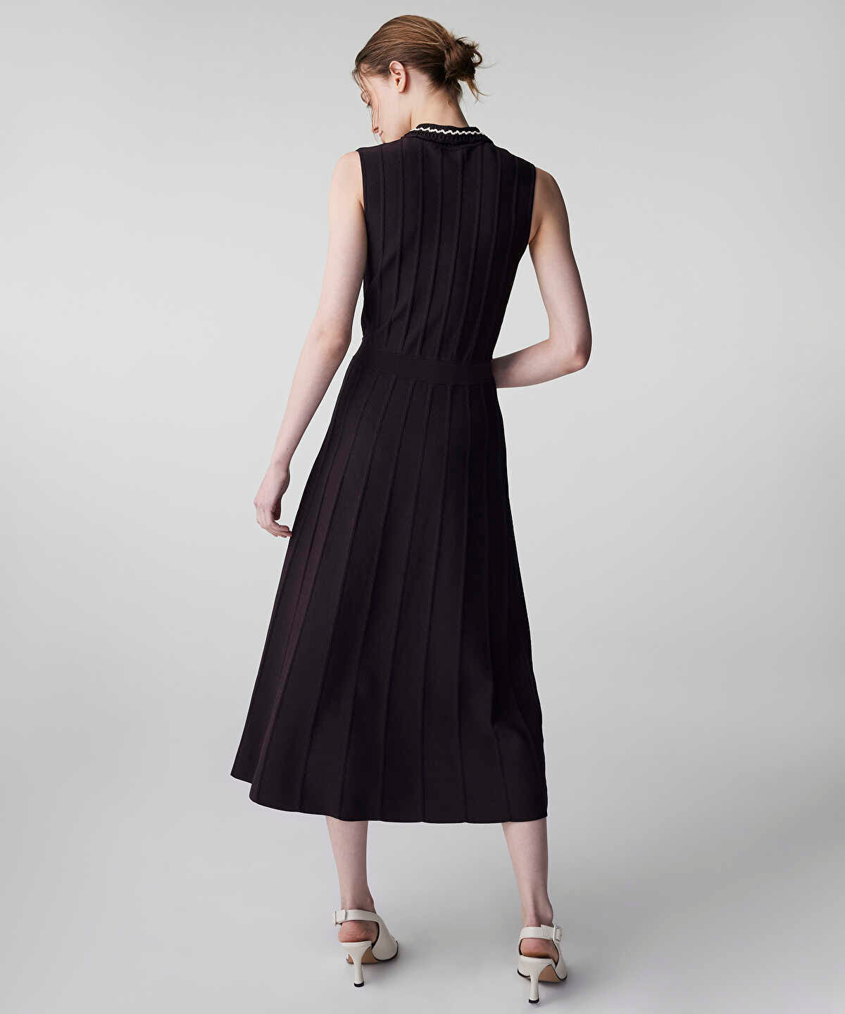 Contrast Collar Knit Dress