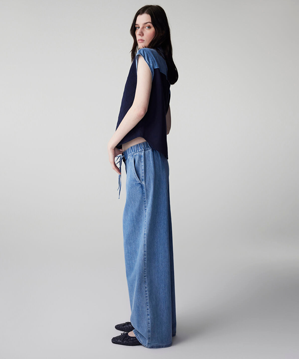 Contrast Waistband Jeans