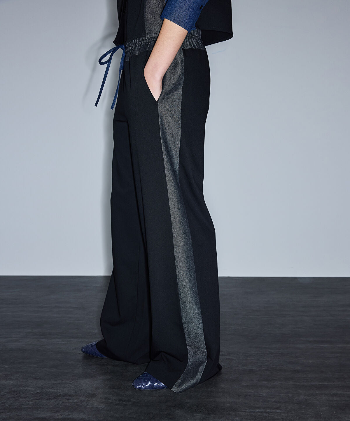 Contrast Waist Color-Block Trousers
