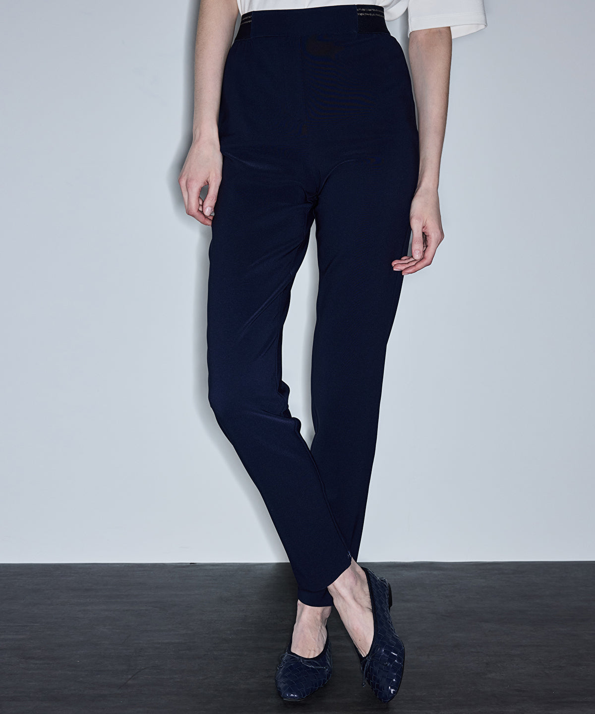 Trousers with Lurex Thread