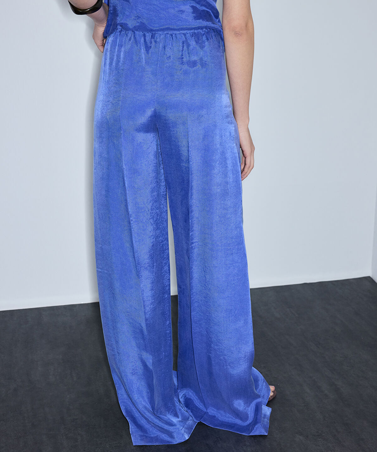 Side-Slit Wide-Leg Trousers