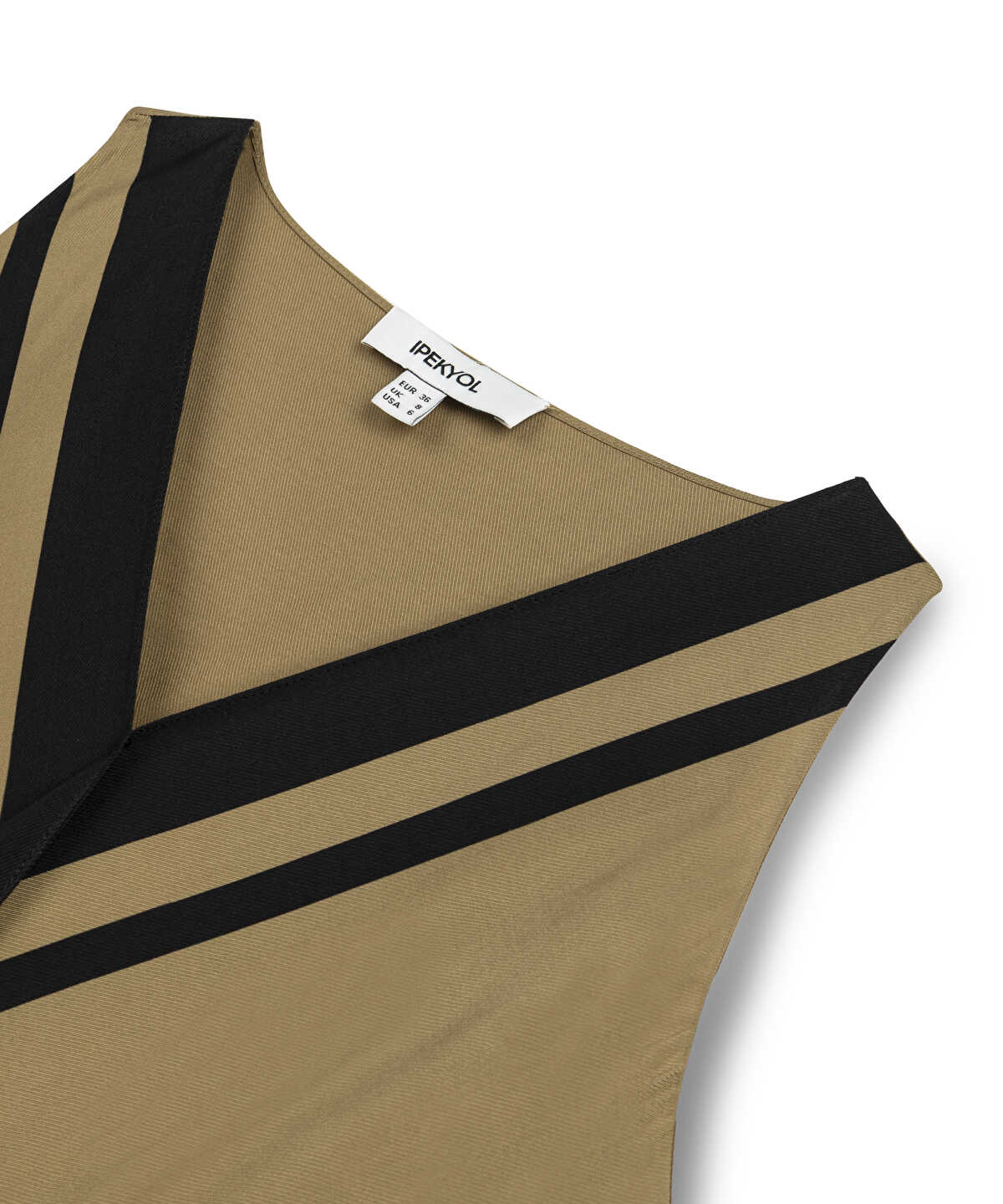 Asymmetric Contrast-Trimmed Blouse