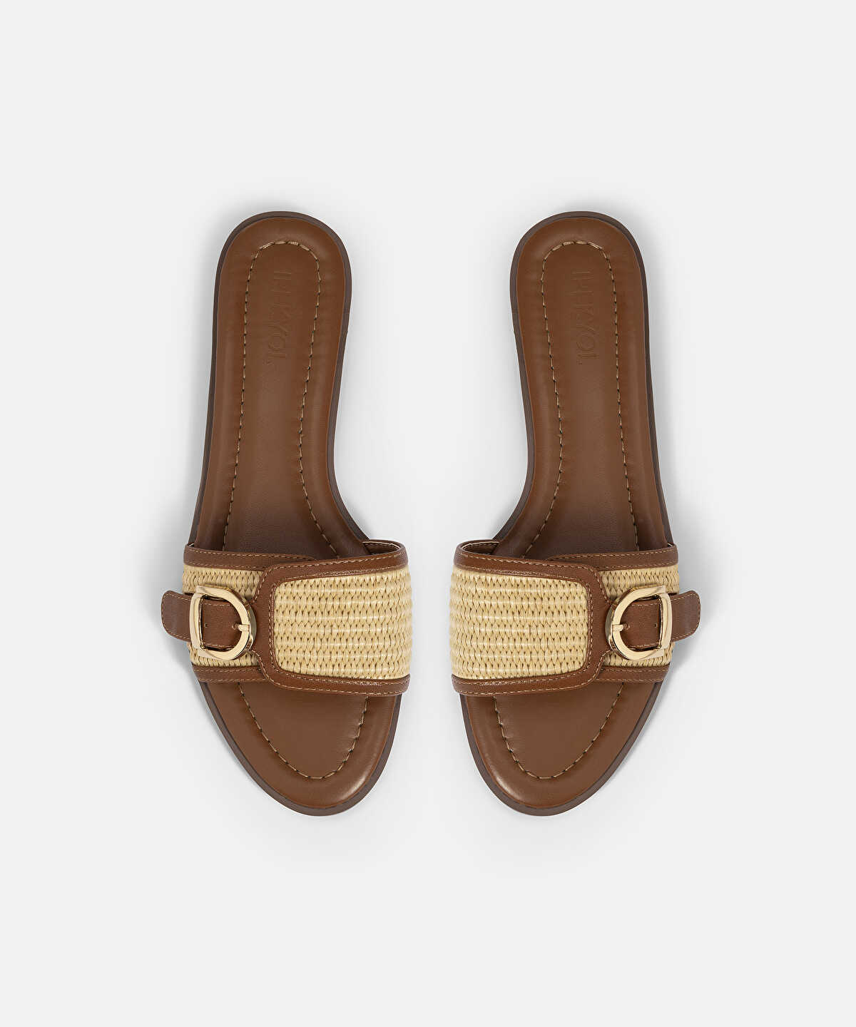 Contrast Texture Buckle Slides