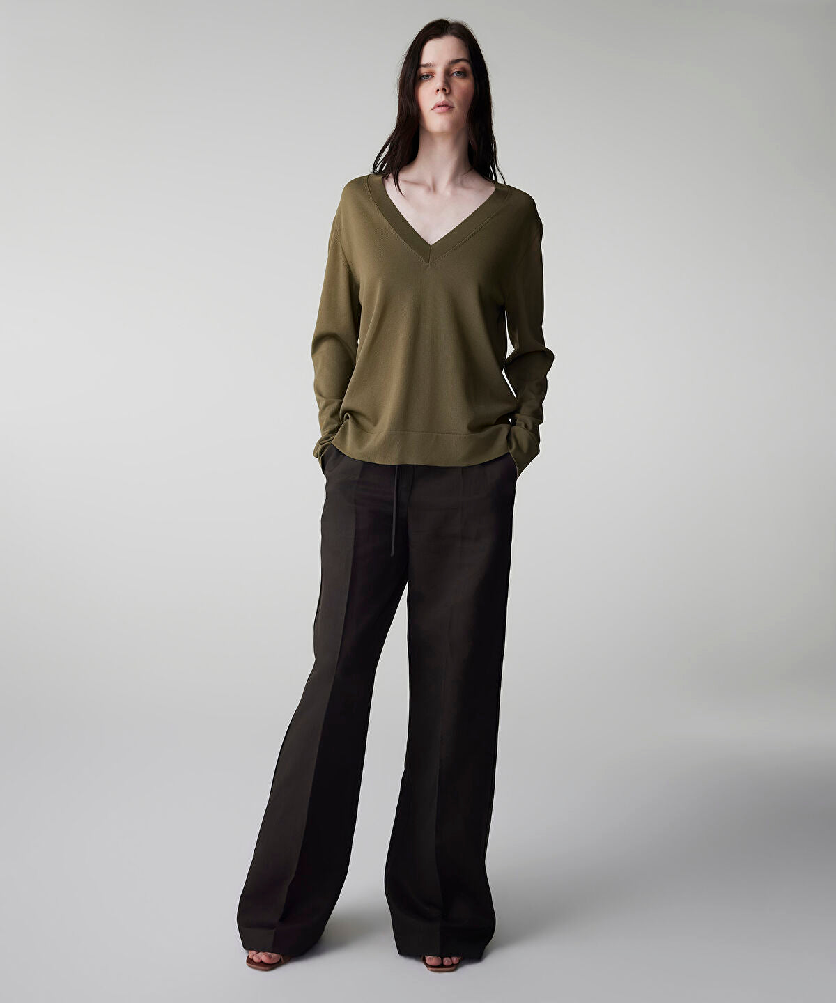 V-Neck Basic Knit Top