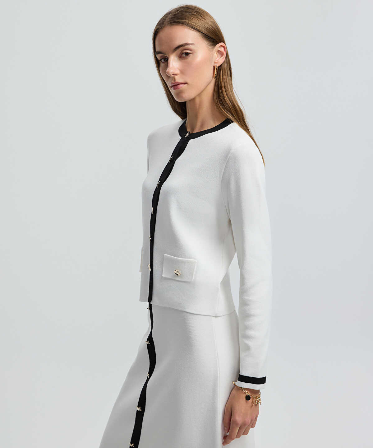 Contrast Trim Knit Cardigan