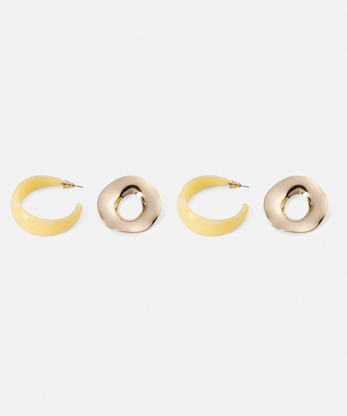 Pack of Two Earrings