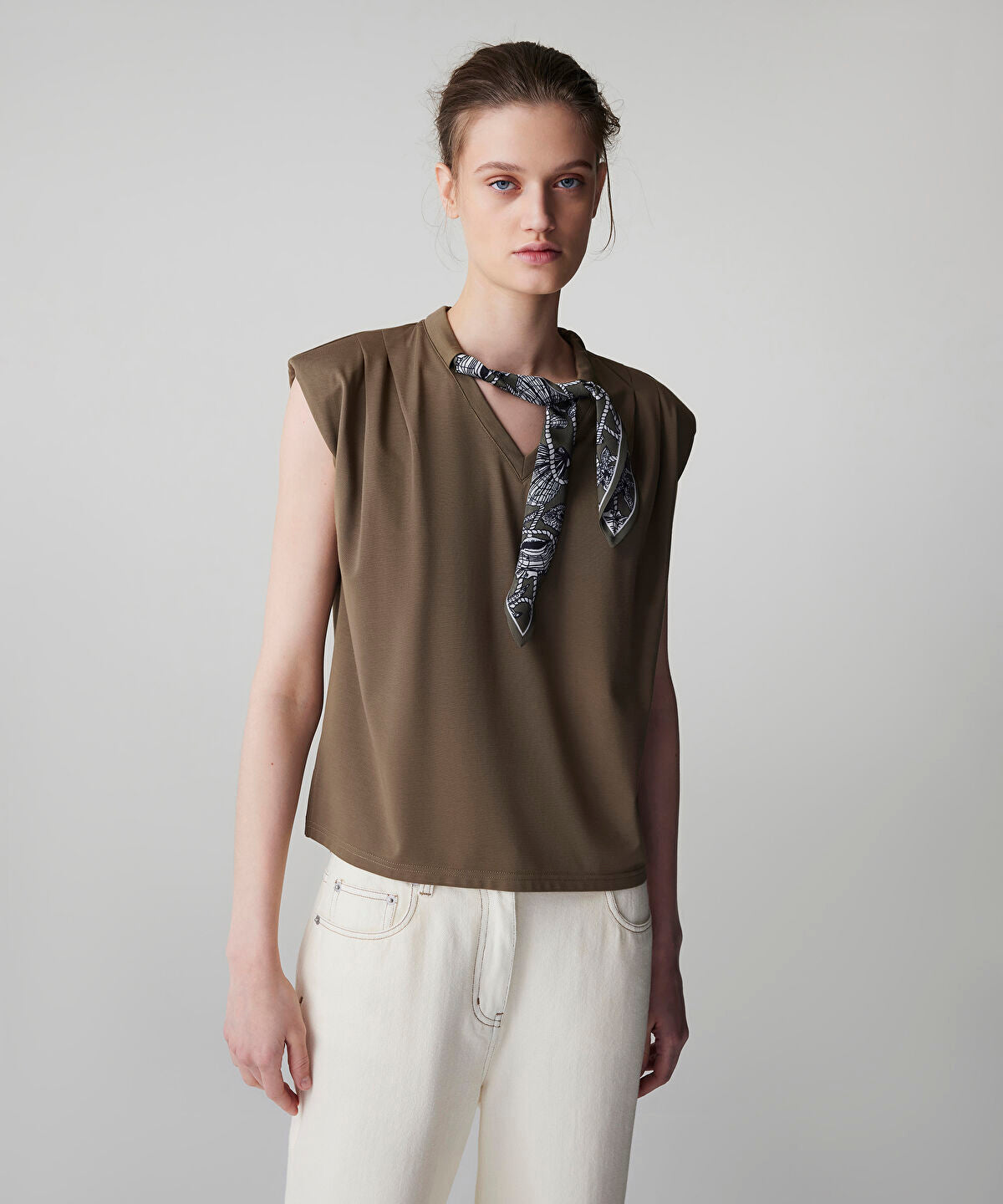 T-Shirt with Printed Scarf