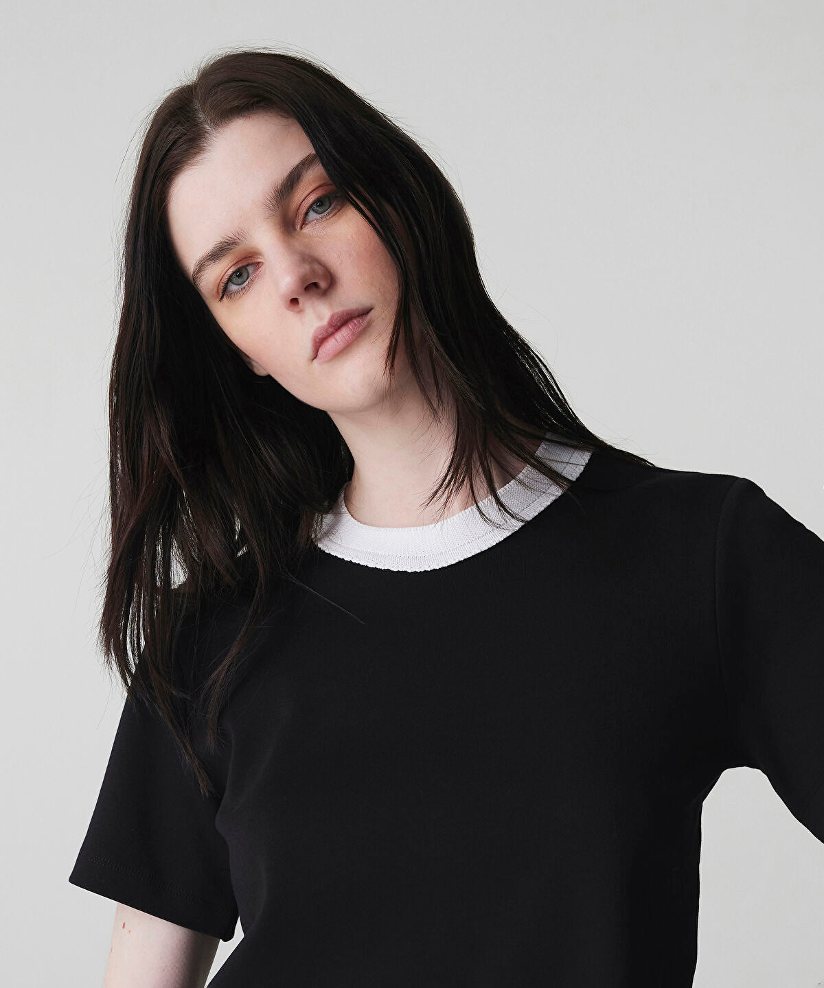 Contrast Collar Color-Block T-Shirt