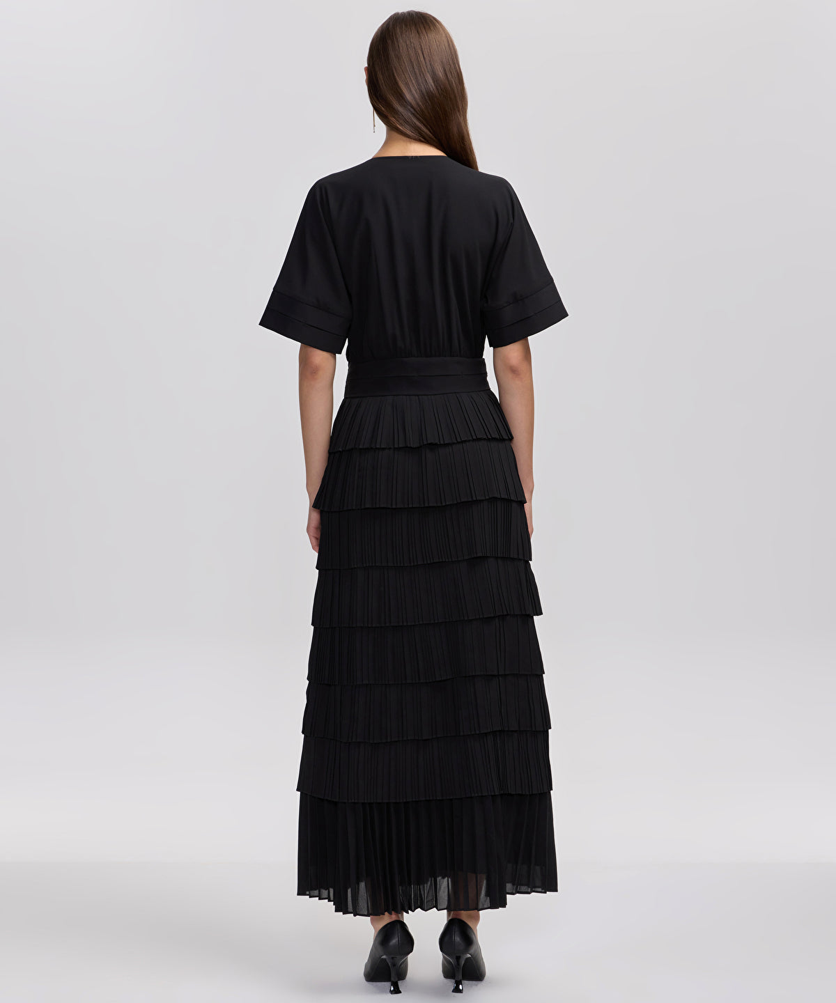 Zoomed Pleated Maxi Dress