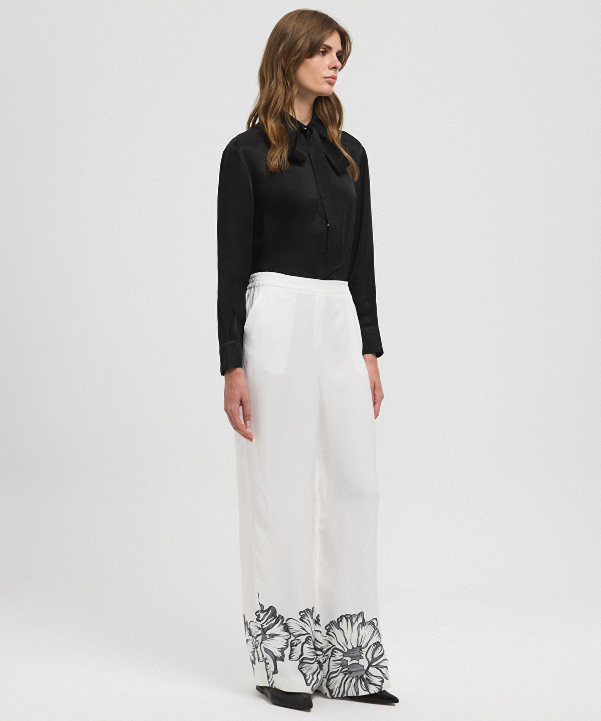 Zoomed Floral Print Trousers