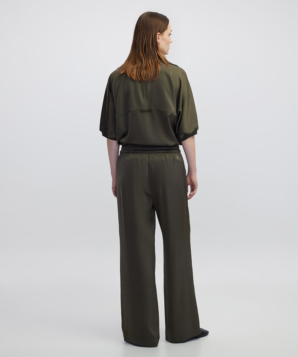 Zoomed Elastic Waist Wide Leg Trousers