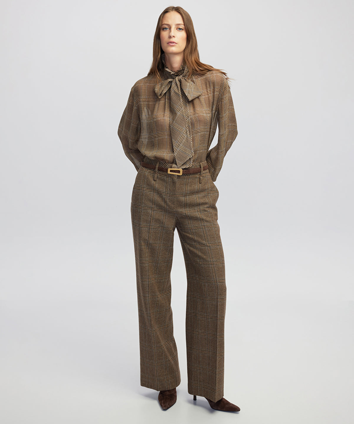 Zoomed Plaid Trousers