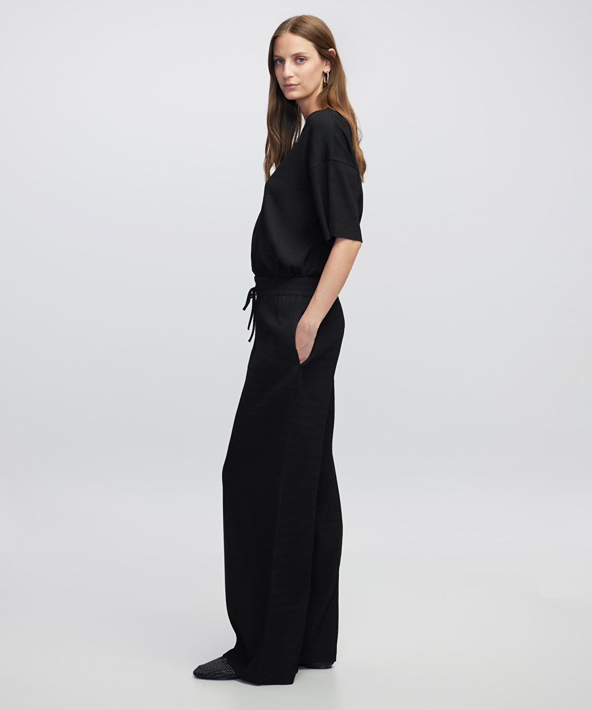 Zoomed Textured Trousers