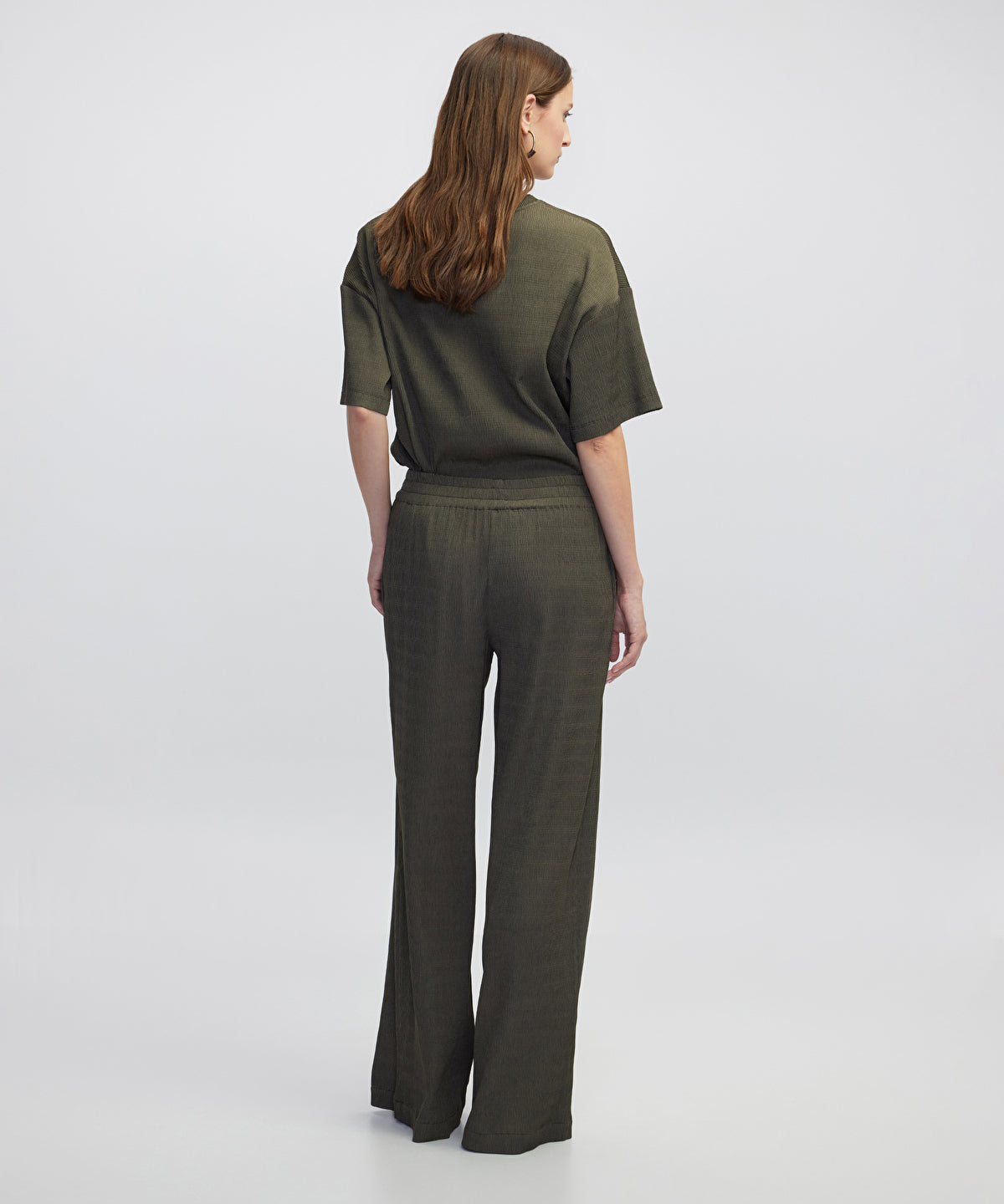 Zoomed Textured Trousers